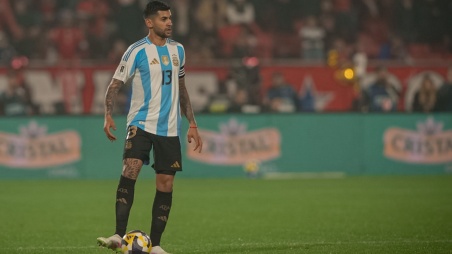 Cuti Romero destrozó a Gary Neville tras la victoria de Argentina sobre Inglaterra