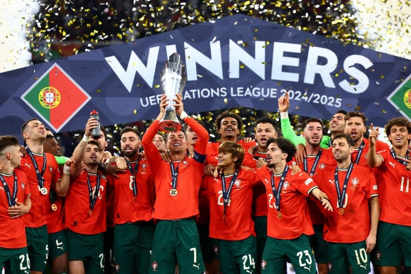 El mediocampista de Portugal no perdonó, y dejó a su Selección bicampeona de la Nations League El mediocampista de Portugal no perdonó, y dejó a su Selección bicampeona de la Nations League