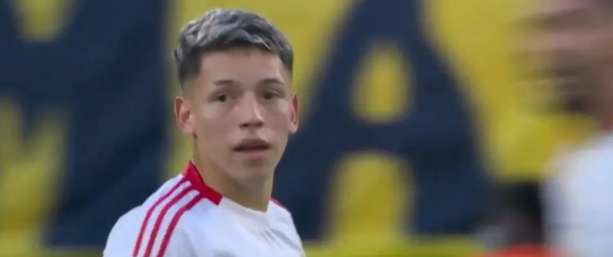 El palito de Prestianni para Vinícius y Mbappé tras la polémica: 