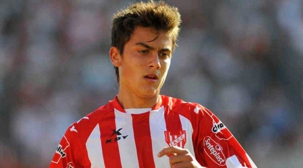 Paulo Dybala en Instituto