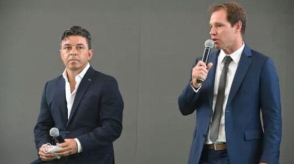 La bomba de Brito sobre una figura de River: 
