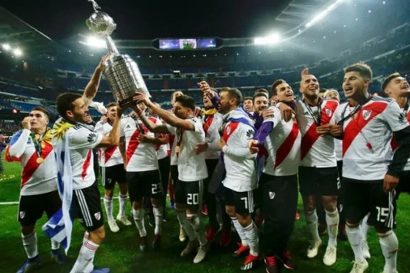  En su vuelta a River, Juanfer Quintero sentenció a los héroes de Madrid