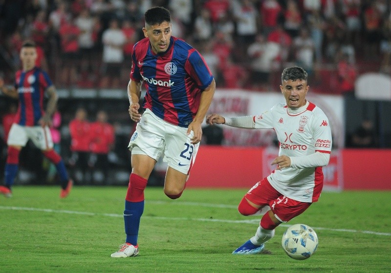 Gustavo Costas llamó a Gastón Hernández, figura de San Lorenzo pretendida por Boca Gustavo Costas llamó a Gastón Hernández, figura de San Lorenzo pretendida por Boca