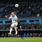 Con la jugada más polémica del año, Racing fue sorprendido por Barracas