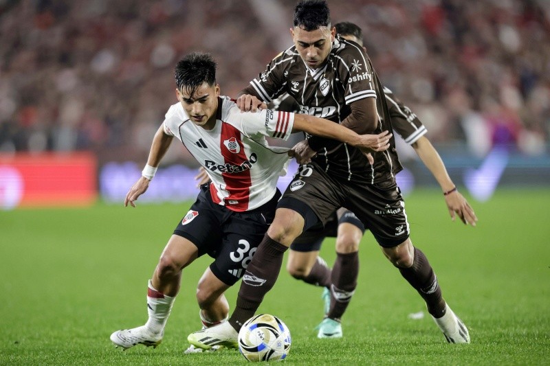 River venció y amargó a Platense en su estreno como campeón de la Liga Profesional River venció y amargó a Platense en su estreno como campeón de la Liga Profesional