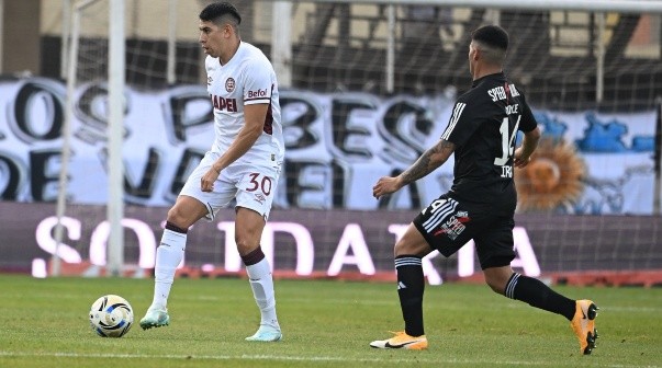 Riestra dio el golpe ante Lanús en el inicio del Torneo Clausura 2025