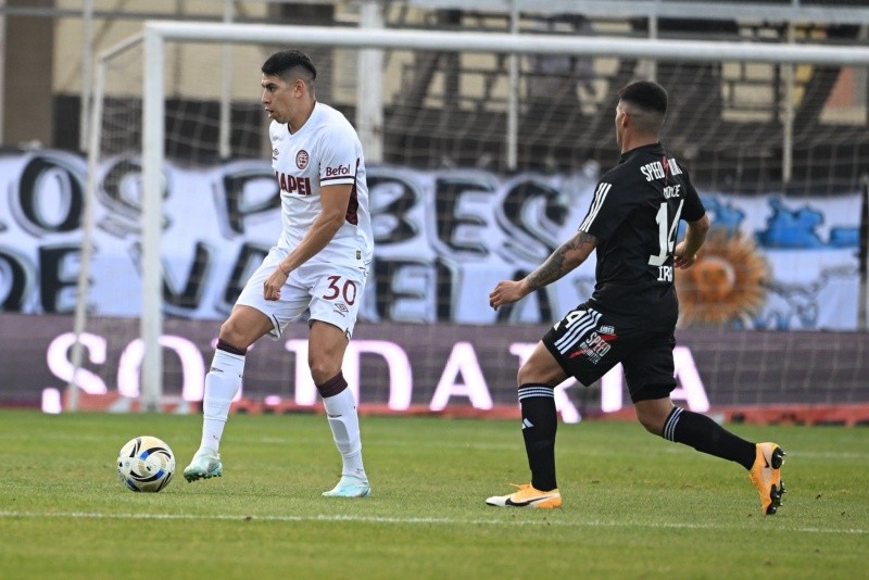 Riestra dio el golpe ante Lanús en el inicio del Torneo Clausura 2025 