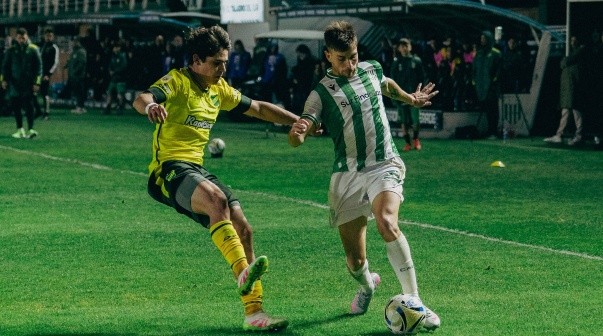 Banfield y Defensa y Justicia empataron sin goles en el Sur
