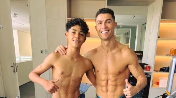 Cristiano Ronaldo Jr reveló qué jugador es mejor que su padre: 