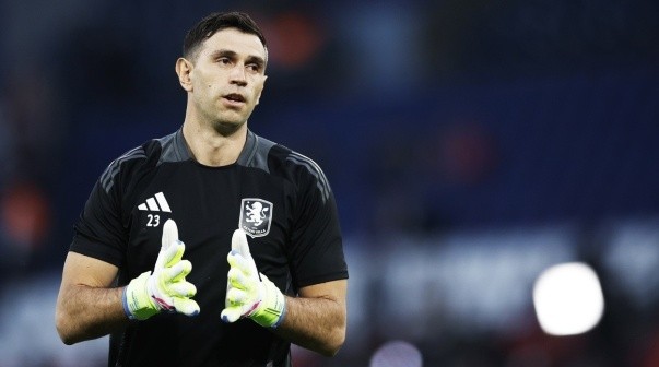 Se confirmó el motivo por el que el Aston Villa quiere vender al Dibu Martínez
