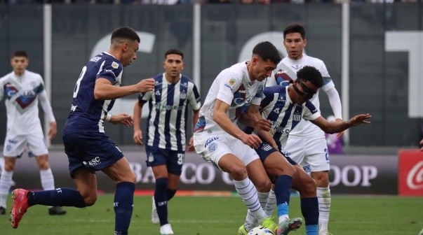 El Talleres de Carlos Tevez aguantó con uno menos y dividió los tantos con Godoy Cruz