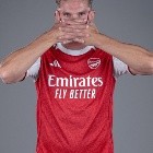 Viktor Gyokeres y un especial homenaje a Thierry Henry en el Arsenal