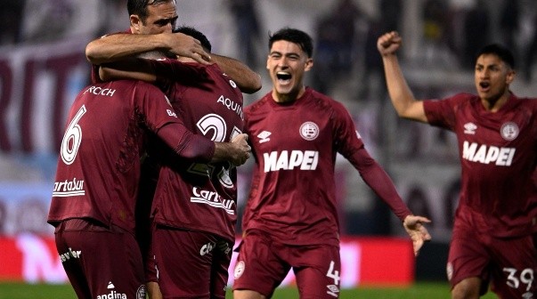 Lanús sorprendió a Huracán y avanza en la Copa Argentina