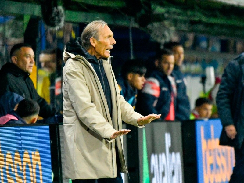 Sin Cavani y con sorpresas, se confirmó el once que paró Russo en Boca vs Racing Sin Cavani y con sorpresas, se confirmó el once que paró Russo en Boca vs Racing