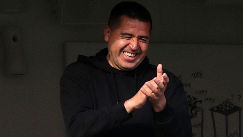 Tras disolver al Consejo, Riquelme eligió al nuevo mánager en Boca Tras disolver al Consejo, Riquelme eligió al nuevo mánager en Boca