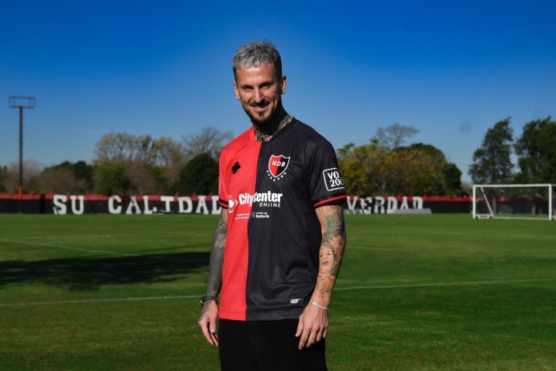 Benedetto sufrió una molestia y está en duda para el clásico de Newell's y Central Benedetto sufrió una molestia y está en duda para el clásico de Newell's y Central