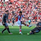 Drama total con polémica agónica en el empate entre Instituto y Platense por el Clausura