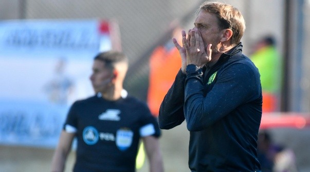 Charlier, DT de Aldosivi, tajante sobre el polémico gol de Barracas Central: 