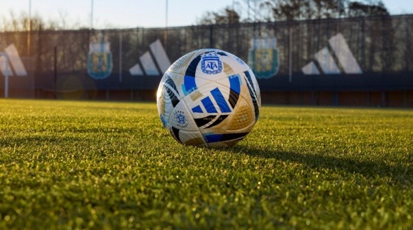 Escándalo con un jugador del fútbol argentino: 