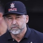 Por el mal presente deportivo, los socios del Corinthians echaron al Presidente