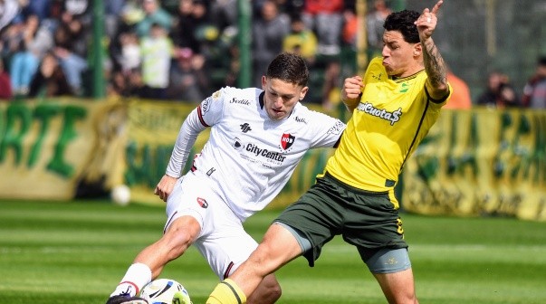 Defensa y Justicia recibió a Newell's en Florencio Varela