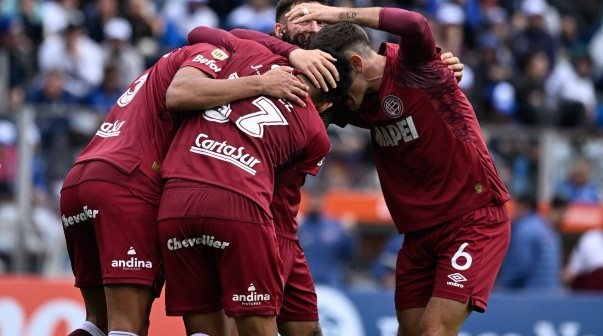 Lanús se lo dio vuelta a Gimnasia y ganó en el Bosque