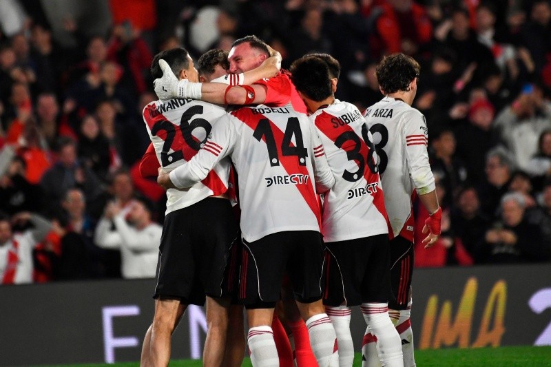 Enzo Pérez sentenció a Armani y su penal atajado en River vs Libertad