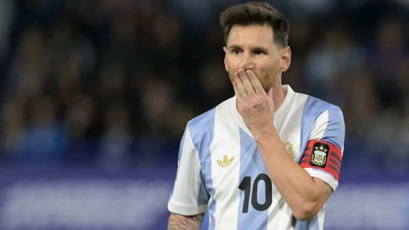  “Cuando debuté en la Selección mis amigos y mi familia me preguntaban qué hacía Messi”