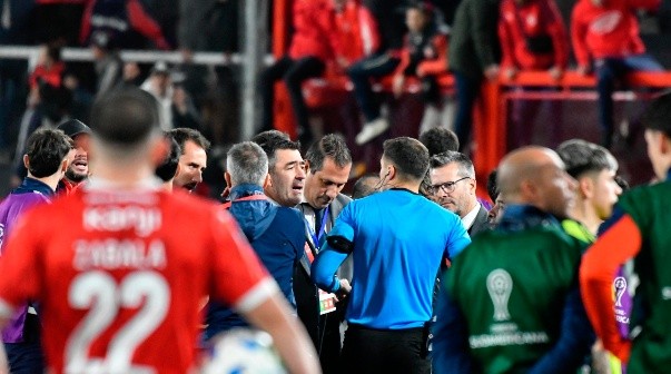 Conmebol confirmó quién pasa de ronda entre Independiente y U de Chile: 