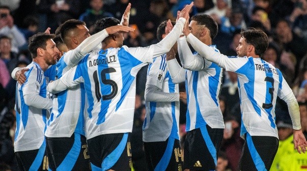Festejo de Argentina. Argentina vs Venezuela. Eliminatorias Mundial USA 2026