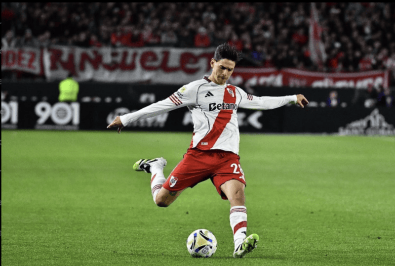 Martínez Quarta se hizo estudios por un golpe en la cabeza vs Estudiantes 