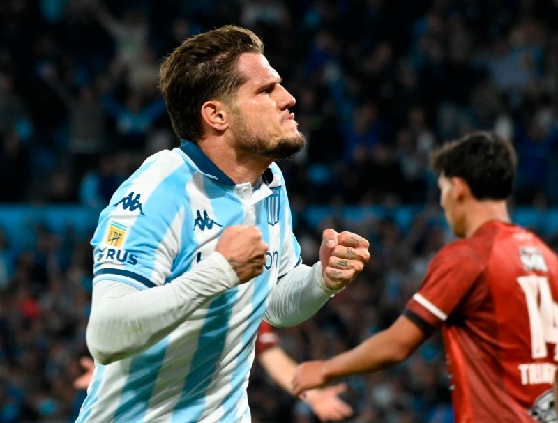Zuculini se plantó con Costas y le pidió un fuerte cambio en Racing Zuculini se plantó con Costas y le pidió un fuerte cambio en Racing