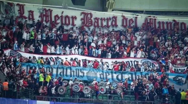 El canto de los hinchas para los jugadores de River al irse de la cancha de Palmeiras