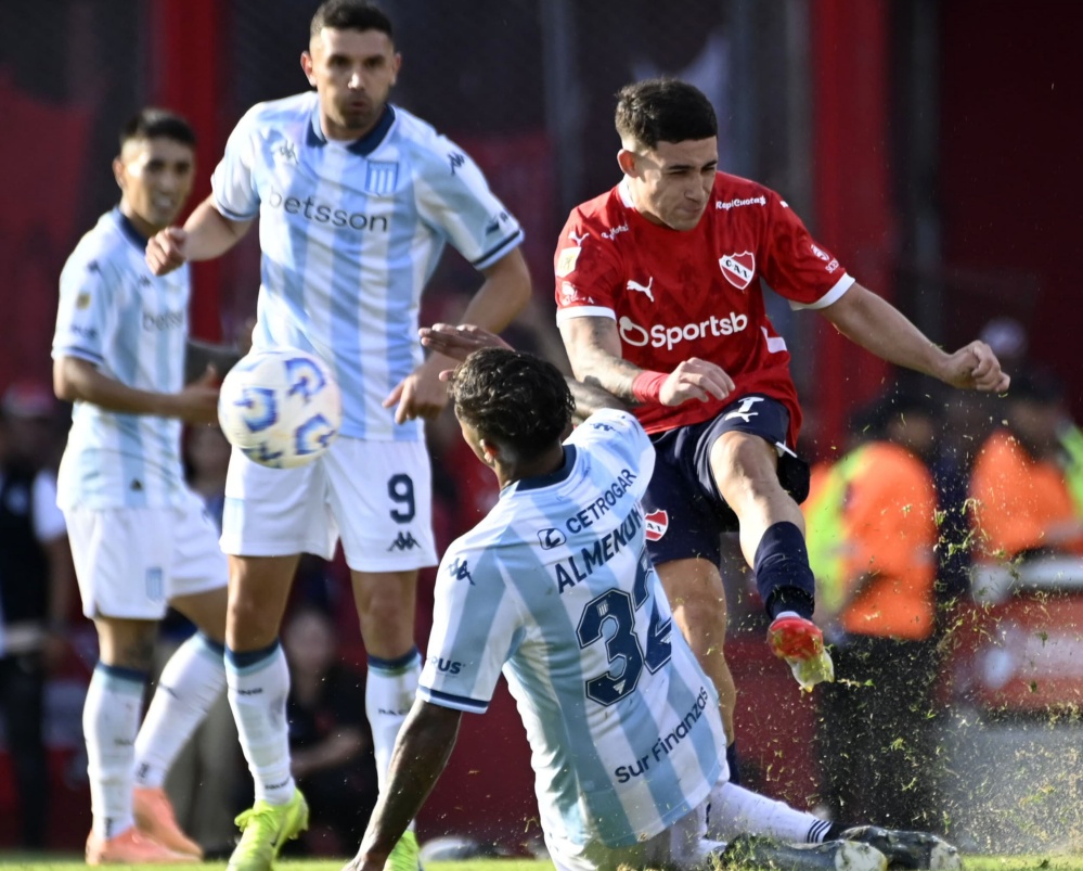 INDEPENDIENTE VS RACING. Fecha 10 Torneo Apertura Liga Profesional Argentina.