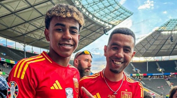 El increíble motivo por el que Lamine Yamal no puede firmar autógrafos