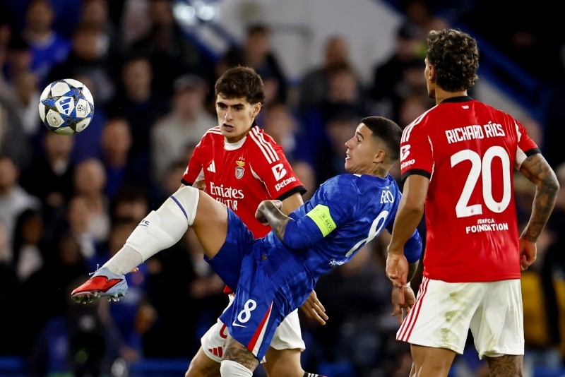 Cinco argentinos se cruzaron por Champions: Chelsea y Benfica midieron sus fuerzas 