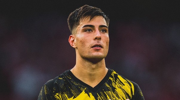 Sorpresa en Borussia Dortmund: se confirmó la nueva lesión de Aaron Anselmino