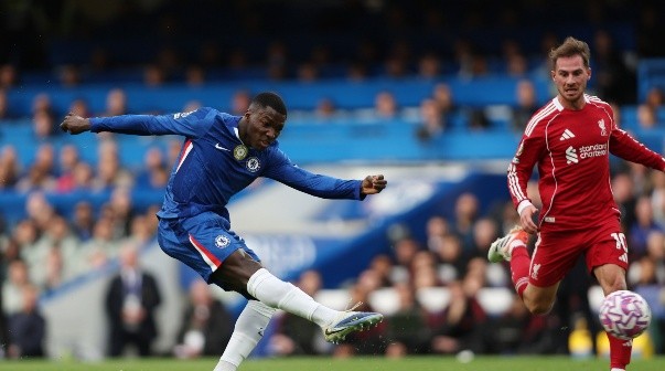 Garnacho y Enzo Fernández enfrentaron a Mac Allister en Chelsea vs Liverpool por Premier
