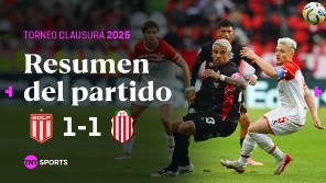 Con goles de Guido Carrillo y Jhonatan Candia, el Pincha y el Guapo igualaron después de muchas polémicas.