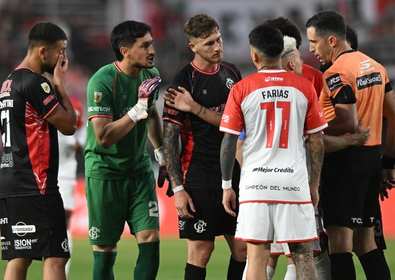 Cristian Medina, caliente por las polémicas de Estudiantes vs Barracas