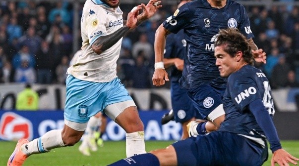 Racing empató con Independiente Rivadavia de local