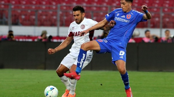 Futbol, Universidad de Chile vs Lanus.
Copa Sudamericana 2025.
El jugador de Universidad de Chile Matias Sepulveda, derecha, disputa el balon contra Eduardo Salvo de Lanus durante el partido de ida de la semifinal de Copa Sudamericana  disputado en el estadio Nacional de Santiago, Chile.
23/10/2025
Jonnathan Oyarzun/Photosport
Football, Universidad de Chile vs Lanus.
2025 Copa Sudamericana Championship.
Universidad de Chile’s player Matias Sepulveda, right, vies for the ball against Eduardo Salvo of Lanus during a Copa Sudamericana Championship semifinal first leg match at the Nacional stadium in Santiago, Chile.
23/10/2025
Jonnathan Oyarzun/Photosport