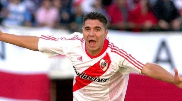 El palazo del Bichi Fuertes a un ex jugador de River: 