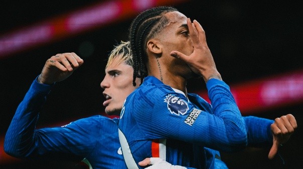 Enzo Fernández y Garnacho visitaron a Cuti Romero en Tottenham vs Chelsea por Premier