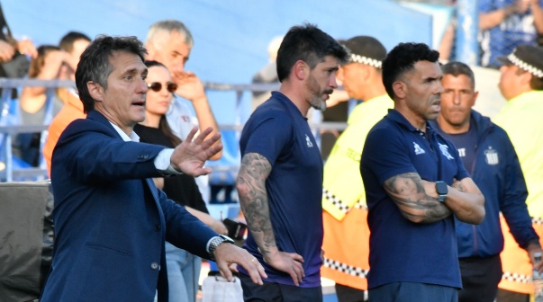 La dura frase de Barros Schelotto sobre Tevez tras la derrota: 