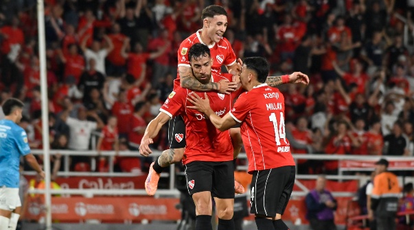 Independiente ganó tres puntos clave ante Atlético Tucumán y se ilusiona