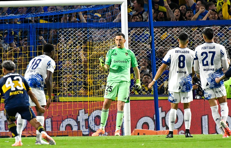 Úbeda no se guardó nada sobre Marchesín tras la victoria de Boca