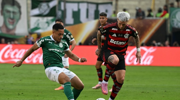 En un partido caliente, Palmeiras y Flamengo definieron al campeón de la Libertadores