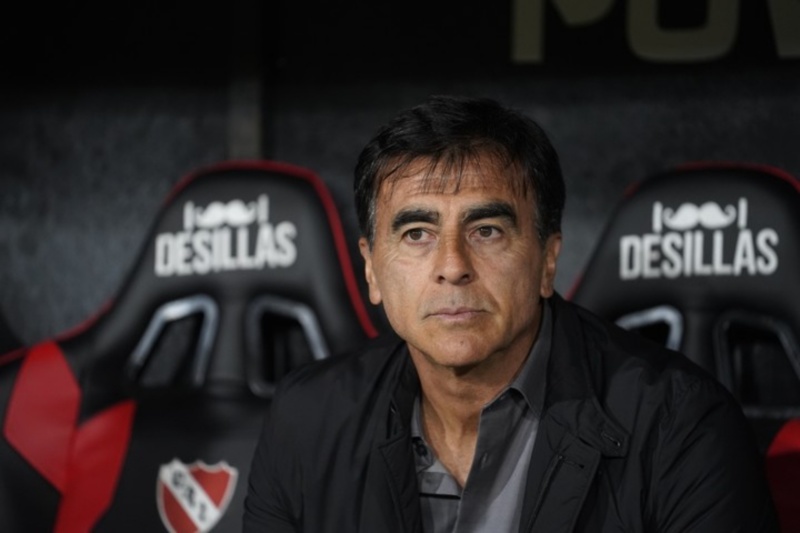 &nbsp;Quinteros pidió a una ex figura de River para Independiente