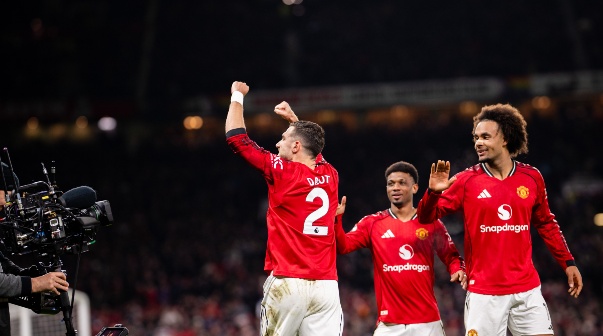 Manchester United quiere soplarle un refuerzo de lujo a Boca: 